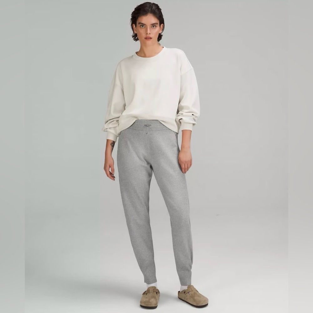 Lululemon Cotton Cashmere Knit Mid-Rise Barrel Jogger 14